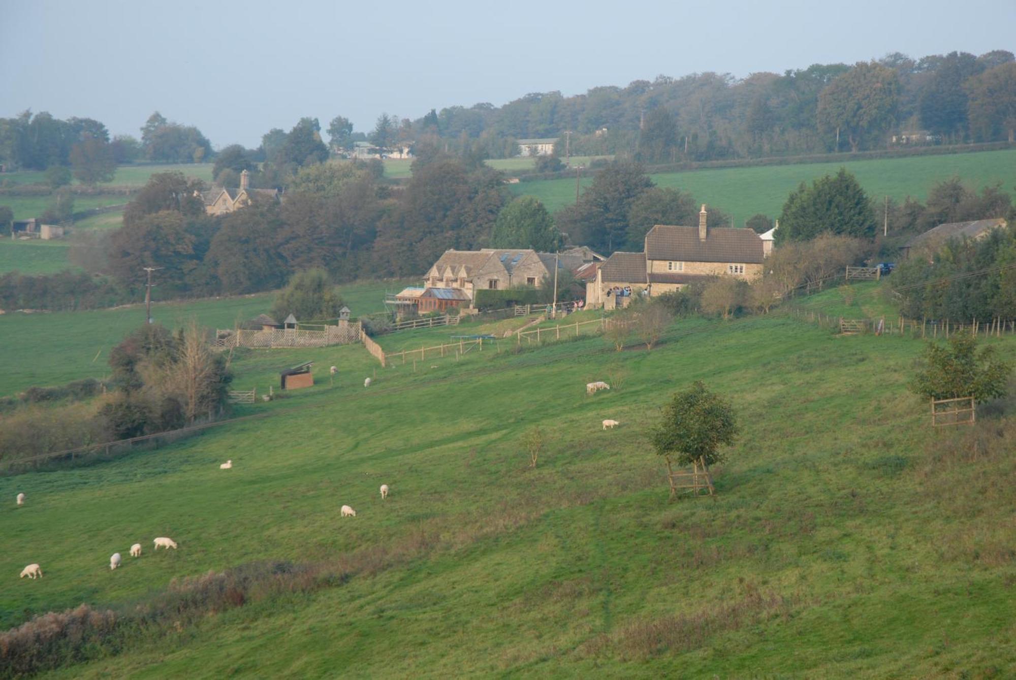 בית הארחה קורשם 	T'S At Lower Rudloe Farm מראה חיצוני תמונה